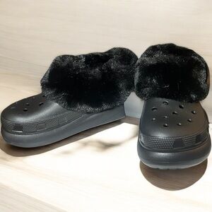CROCS Furever Crush BLACK Unisex Fur Lined Clogs Men 8/Women 10 NWT 208446-001